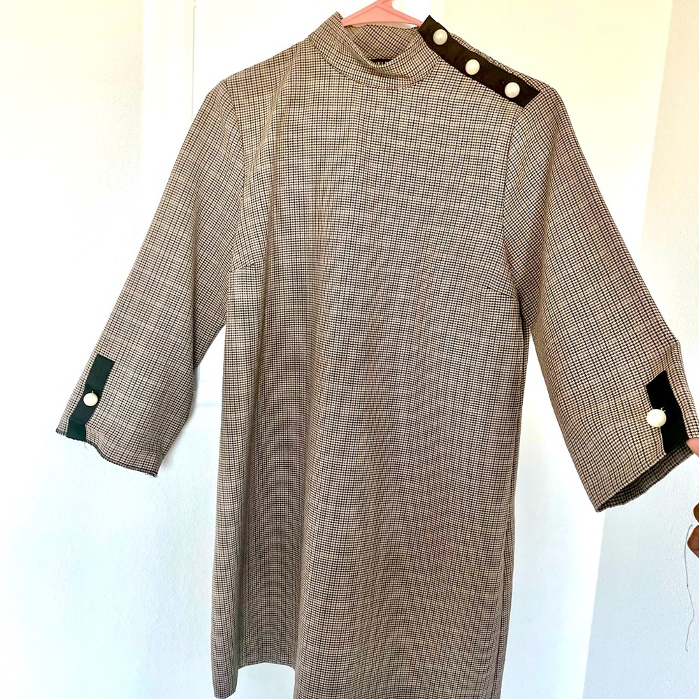 ZARA business casual patterned dress with pearls